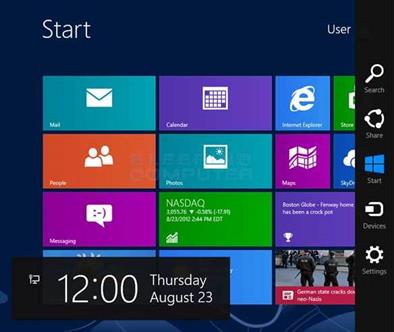 Плитки программ, расположенных на ней, напоминают амулеты на женских браслетах