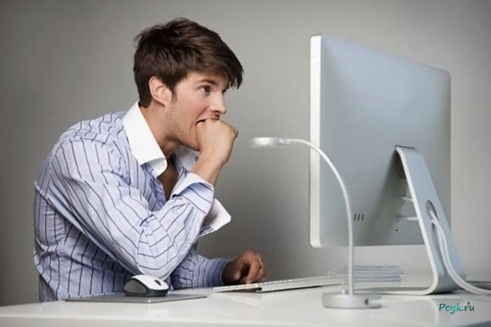 Компьютер может, на несколько минут зависнуть, неправильно выполнить команду и перегрузиться в неподходящий момент