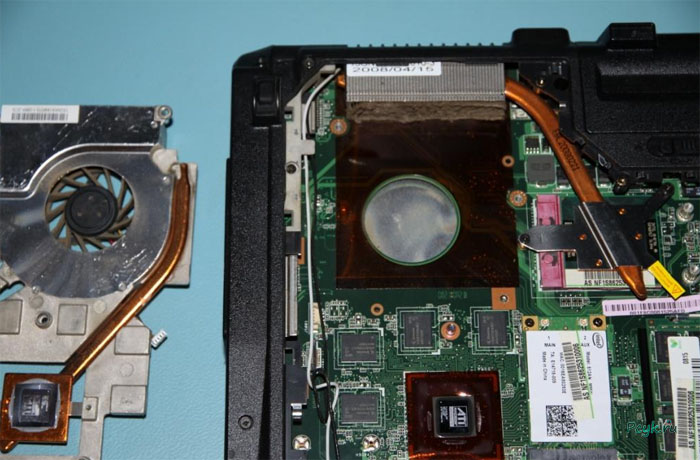 Поскольку самостоятельное вскрытие корпуса влечет за собой, нарушение гарантийных обязательств