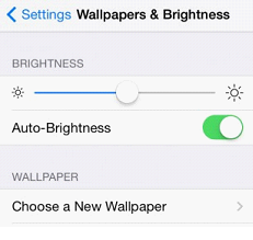Чтобы изменить яркость экрана, используйте «Настройки» смартфона или выезжающее снизу меню