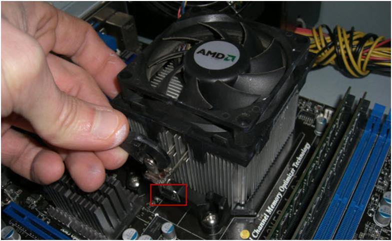 Снимаем кулер с ЦП, отключаем его и проверяем работу вентилятора